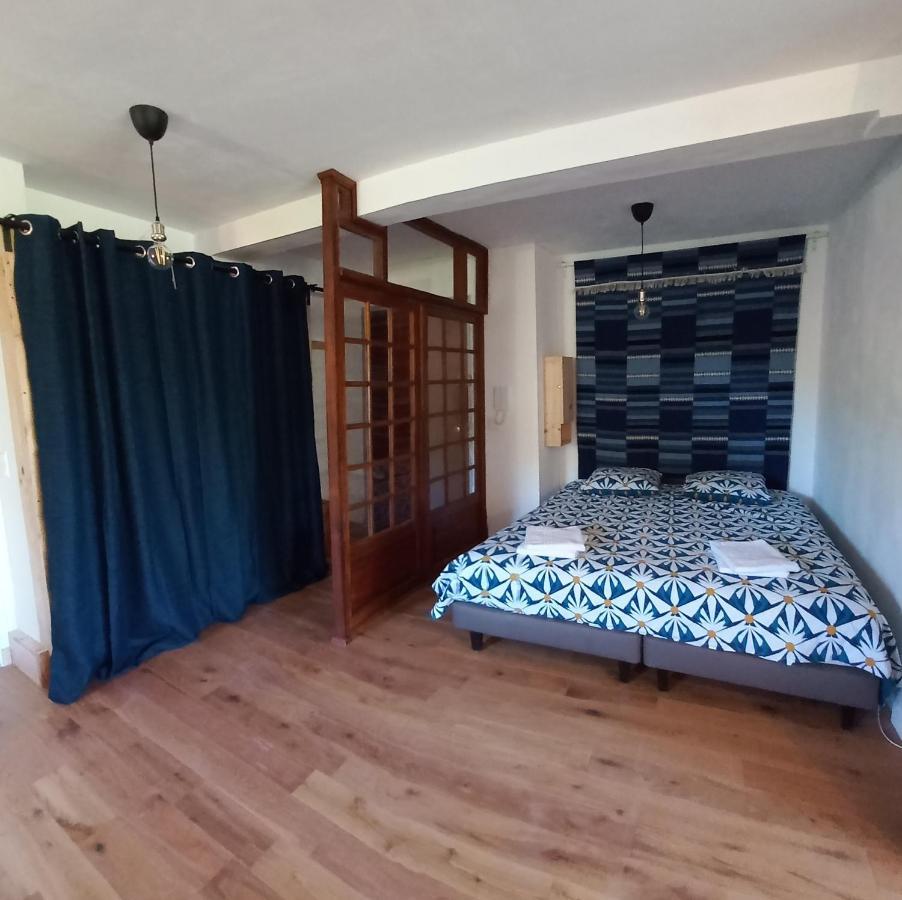 Loft Climatise "La Pinede", 50 M2, Tres Calme, 5 Mn A Pied Des Plages, Lit King Size ลาแซน-ซูร์-แมร์ ภายนอก รูปภาพ