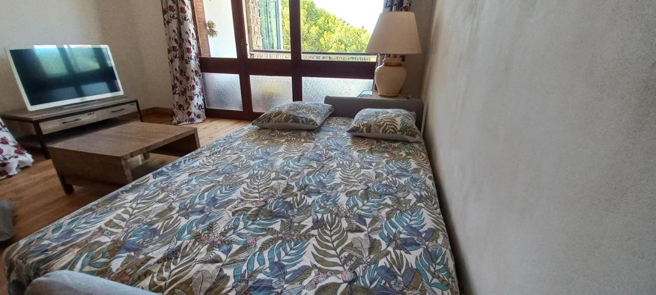 Loft Climatise "La Pinede", 50 M2, Tres Calme, 5 Mn A Pied Des Plages, Lit King Size ลาแซน-ซูร์-แมร์ ภายนอก รูปภาพ